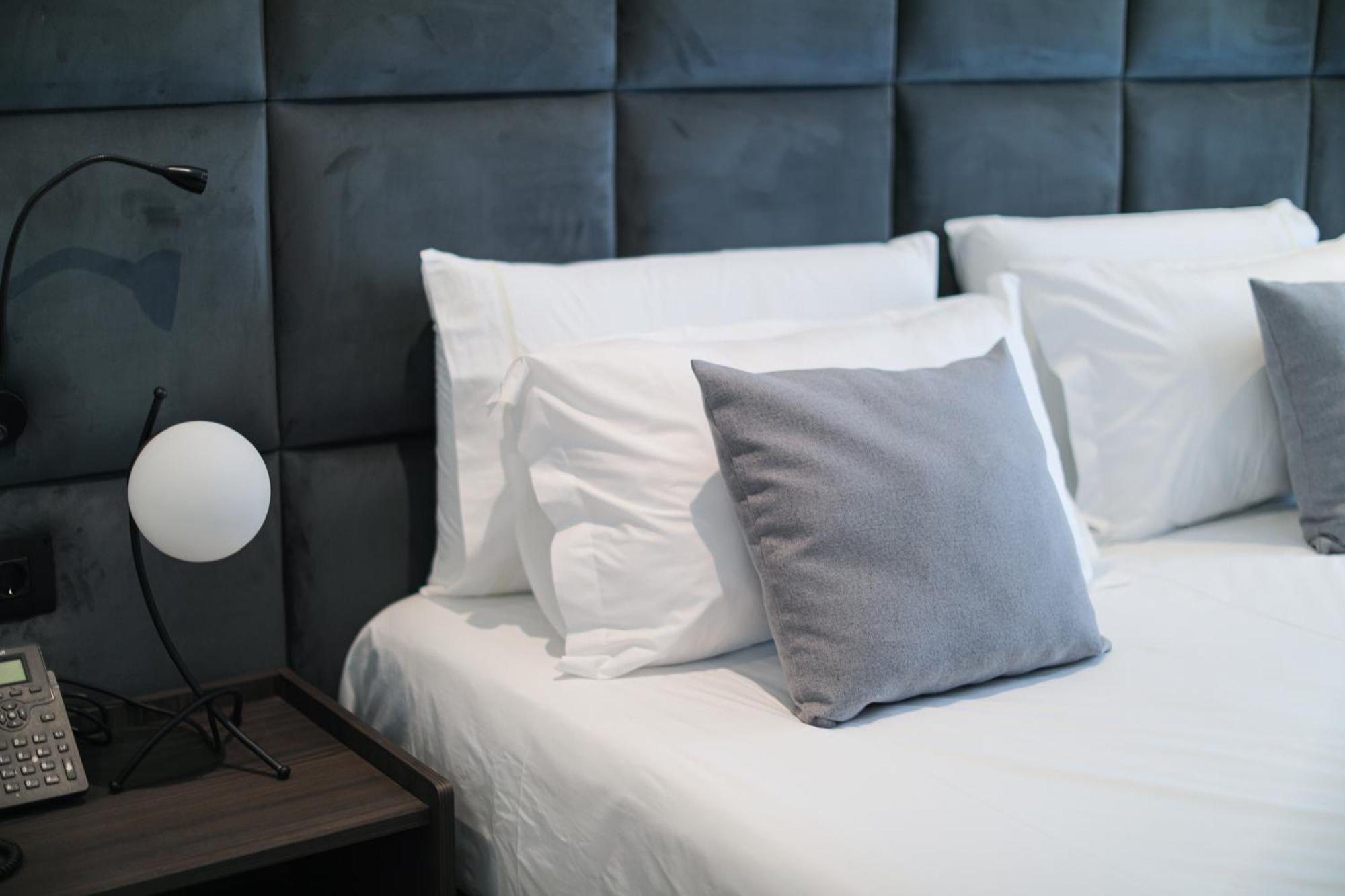 Hotel Plaza Μπεράτ Εξωτερικό φωτογραφία