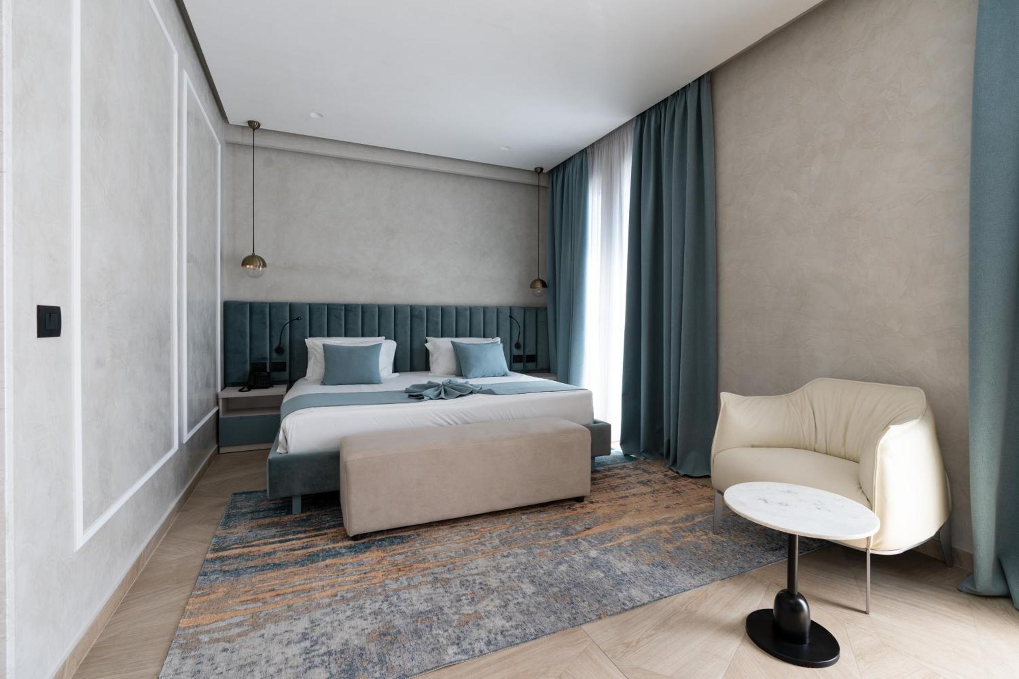 Hotel Plaza Μπεράτ Εξωτερικό φωτογραφία