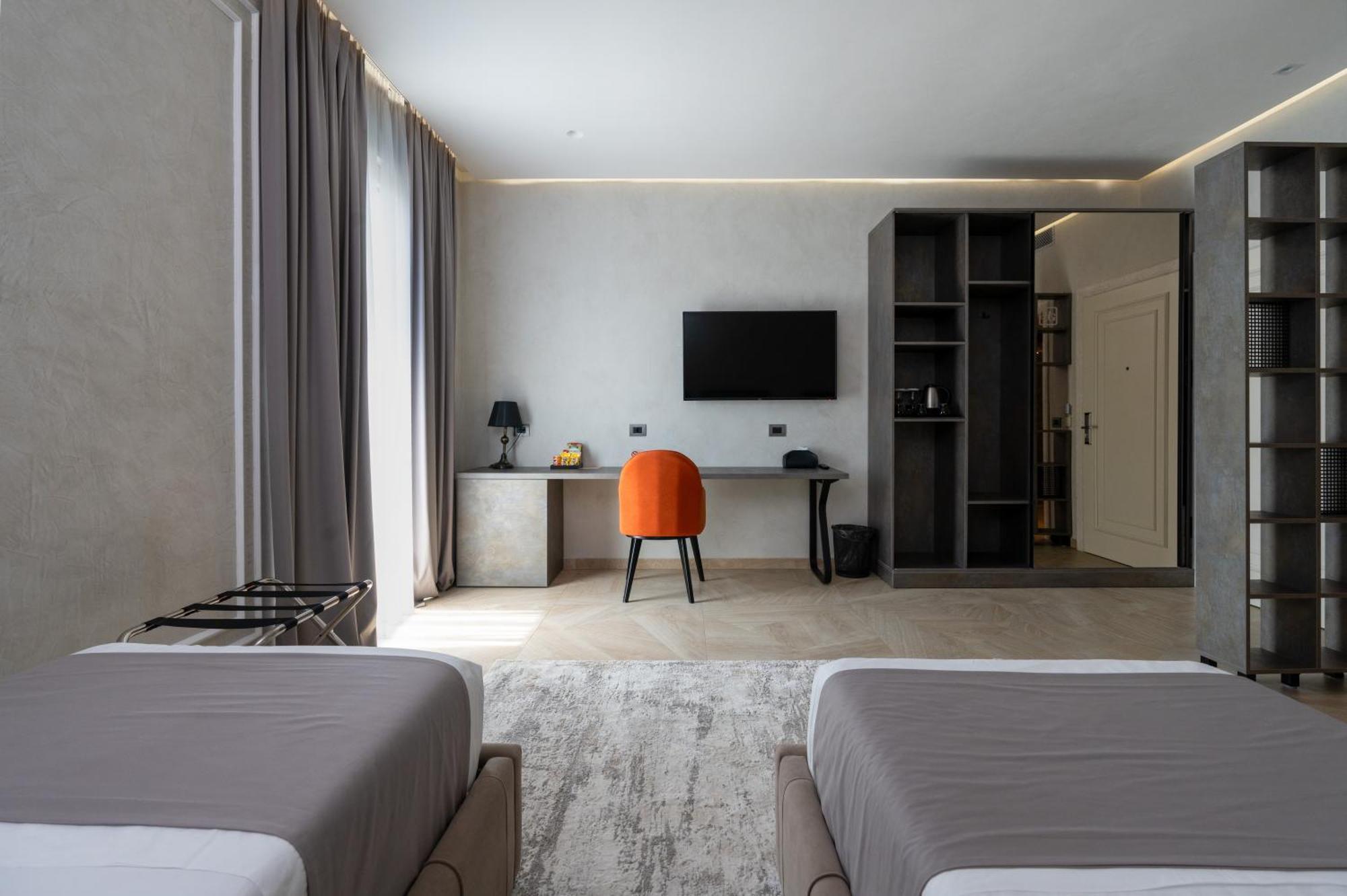Hotel Plaza Μπεράτ Εξωτερικό φωτογραφία